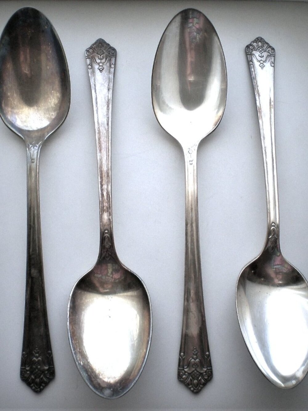 Circa 1931 1847 Rogers Bros Her Majesty Silverware 4 Soup Spoon Spoons Set